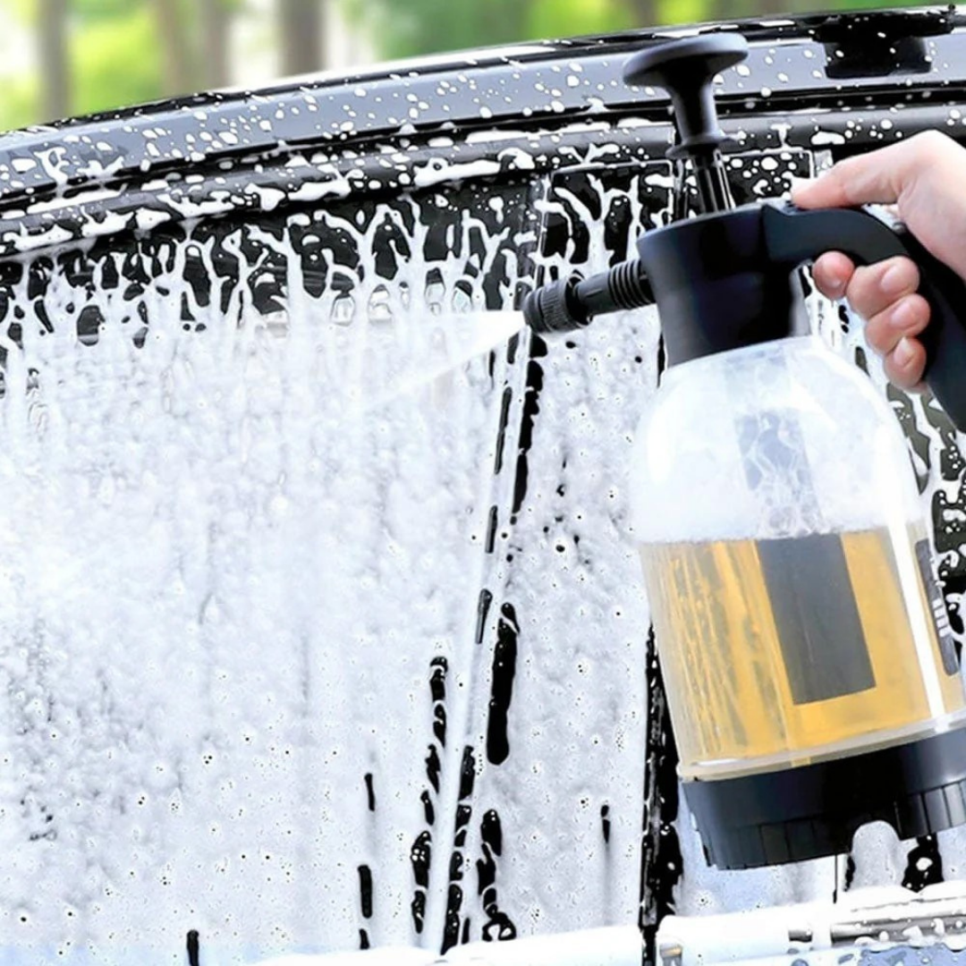 2 Litre Portable Water Spraying Bottle – Adjustable Pressure Nozzle