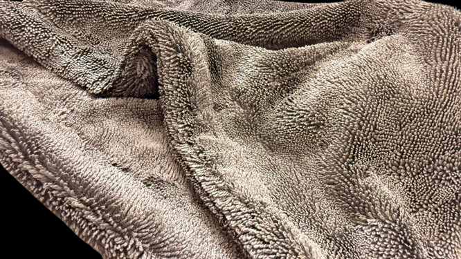 Ultra Absorbing Twisted-Loop Drying Towel – Double Sided Microfiber Cloth (60 x 90) cm